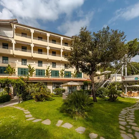 Acapulco 4* Форте-дей-Мармі